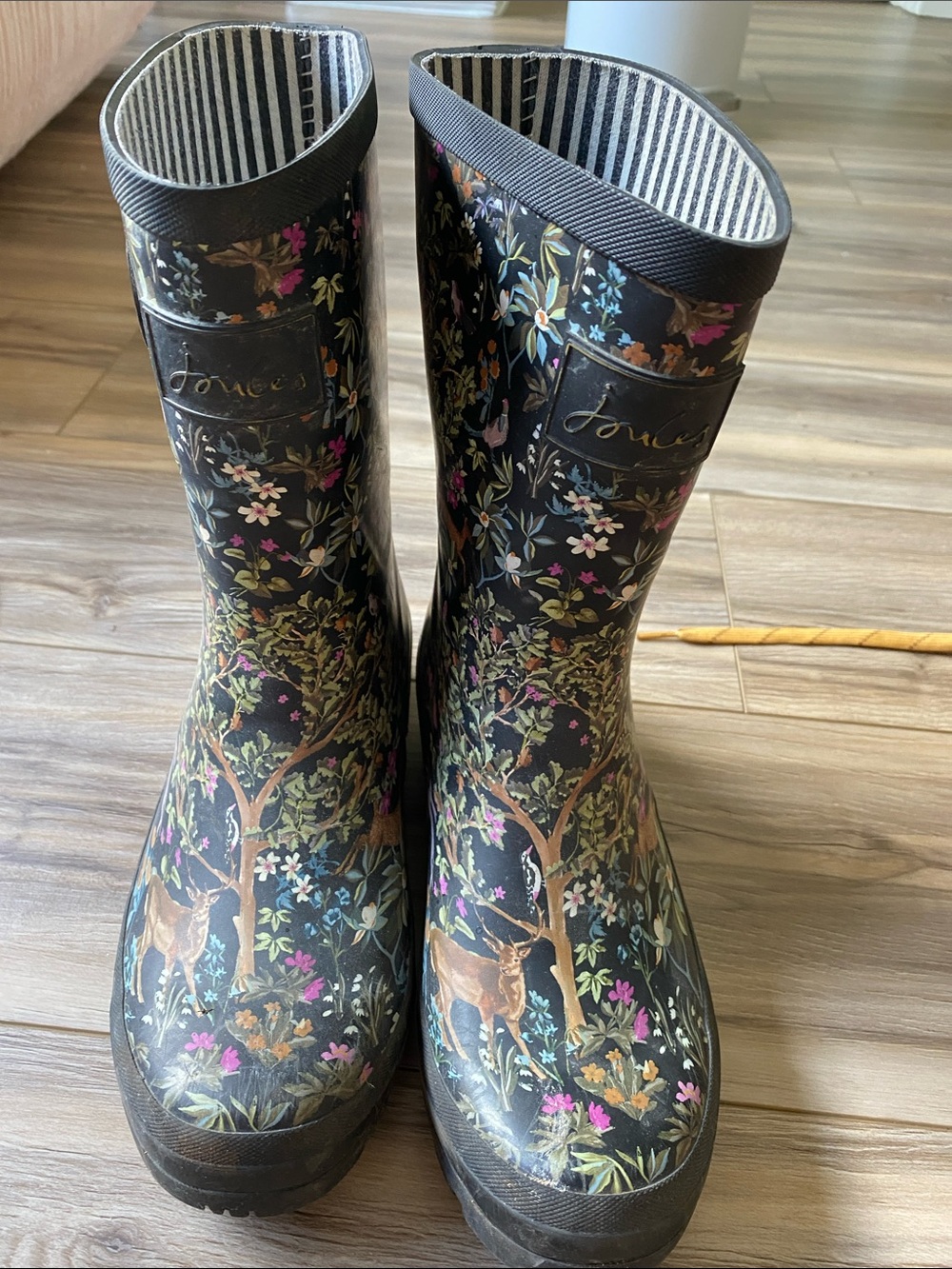 Joules Black Floral Woodland Pattern Rain Boots